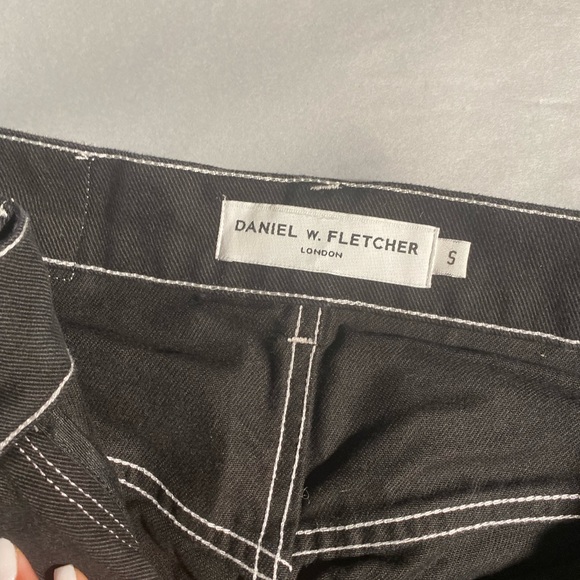 Black trousers - Picture 2 of 3